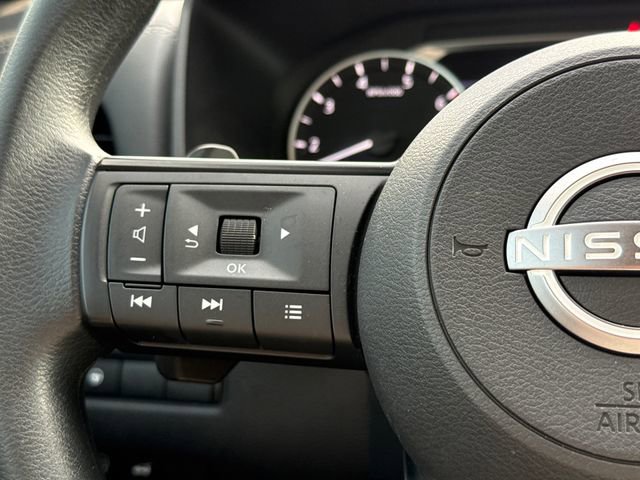 Used 2024 Nissan Rogue SV FWD image 28