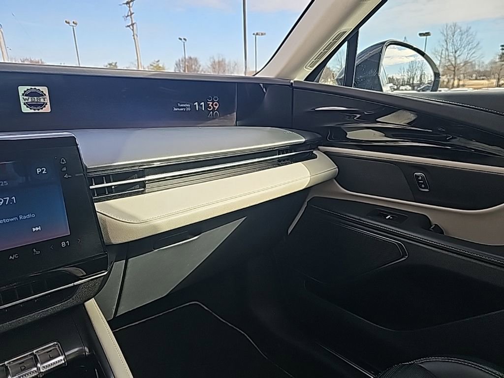 Used 2024 Lincoln Nautilus Reserve image 20