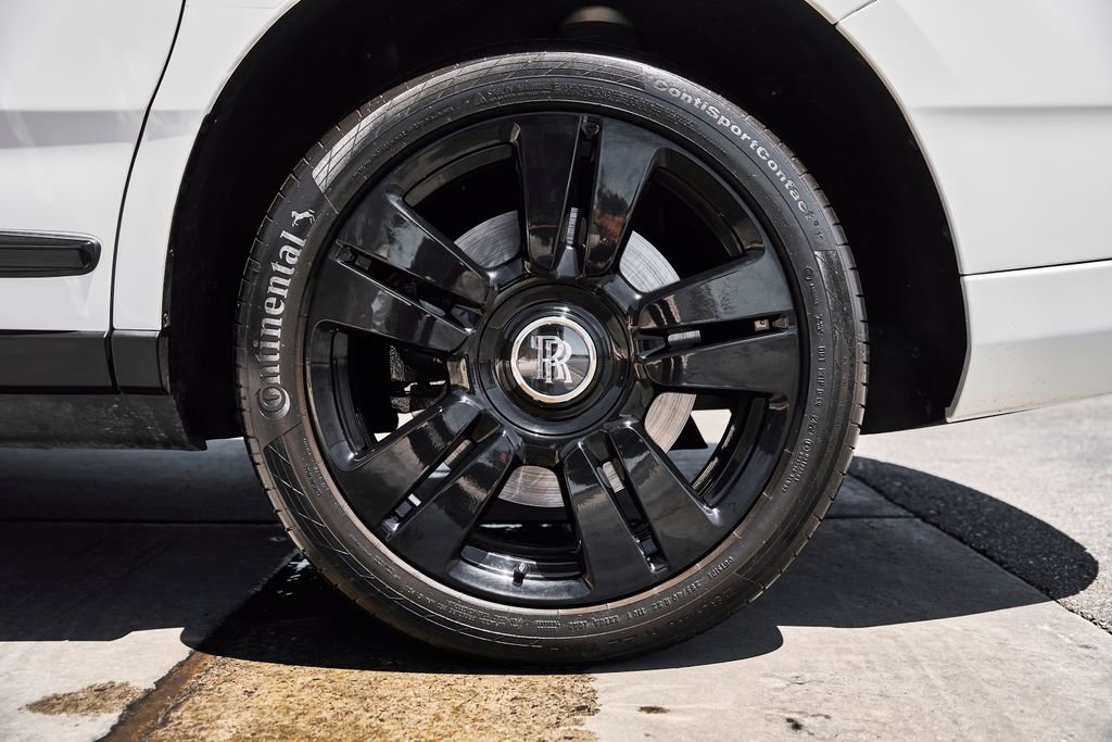 Used 2020 Rolls-Royce Cullinan AWD/4WD image 18