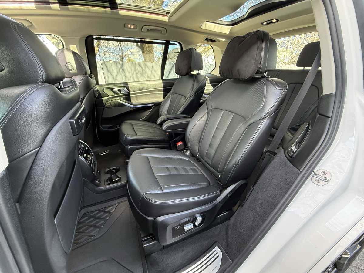 Used 2020 BMW X7 xDrive40i w/ Premium Package image 6