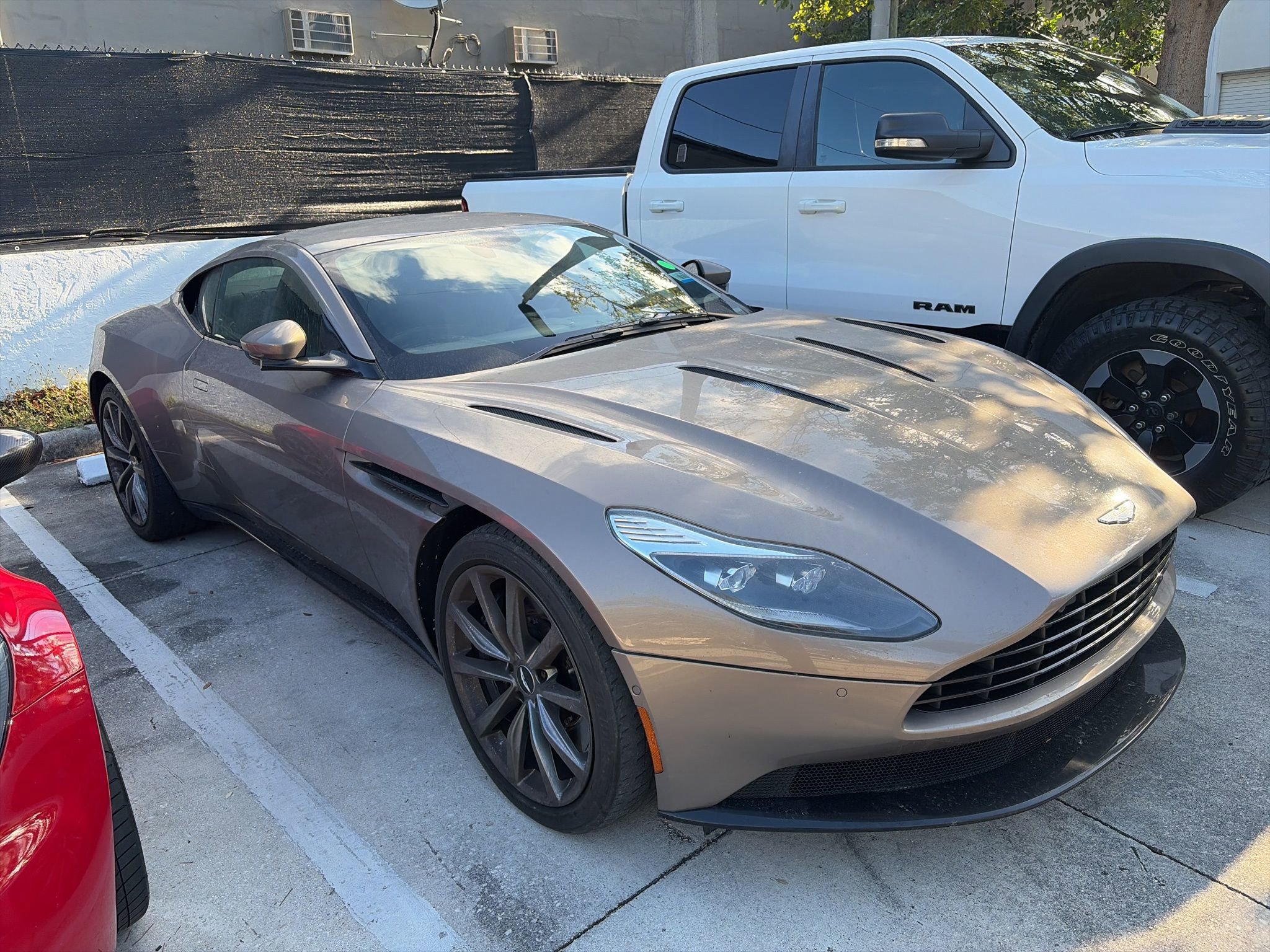 Used 2018 Aston Martin DB11 V12 image 3
