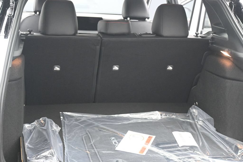 New 2026 Nissan Kicks SR w/ Cold Weather Package AWD/4WD image 20