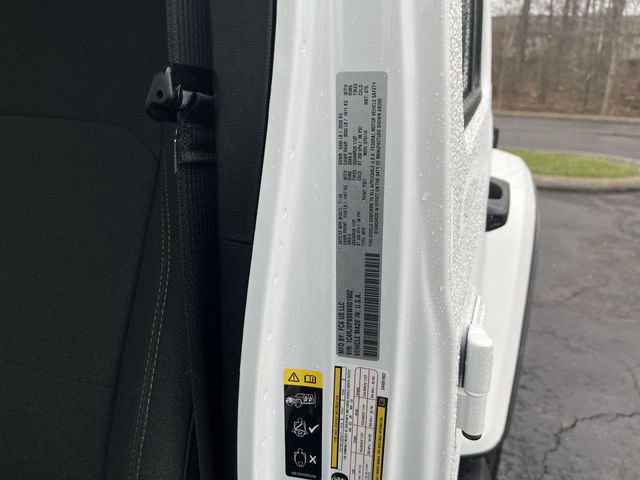 Used 2025 Jeep Wrangler Unlimited Sahara image 34