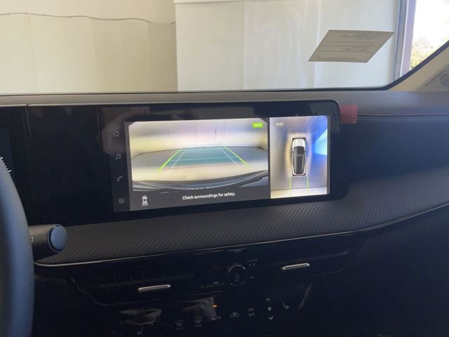 New 2026 Nissan Kicks SR w/ Cold Weather Package image 24