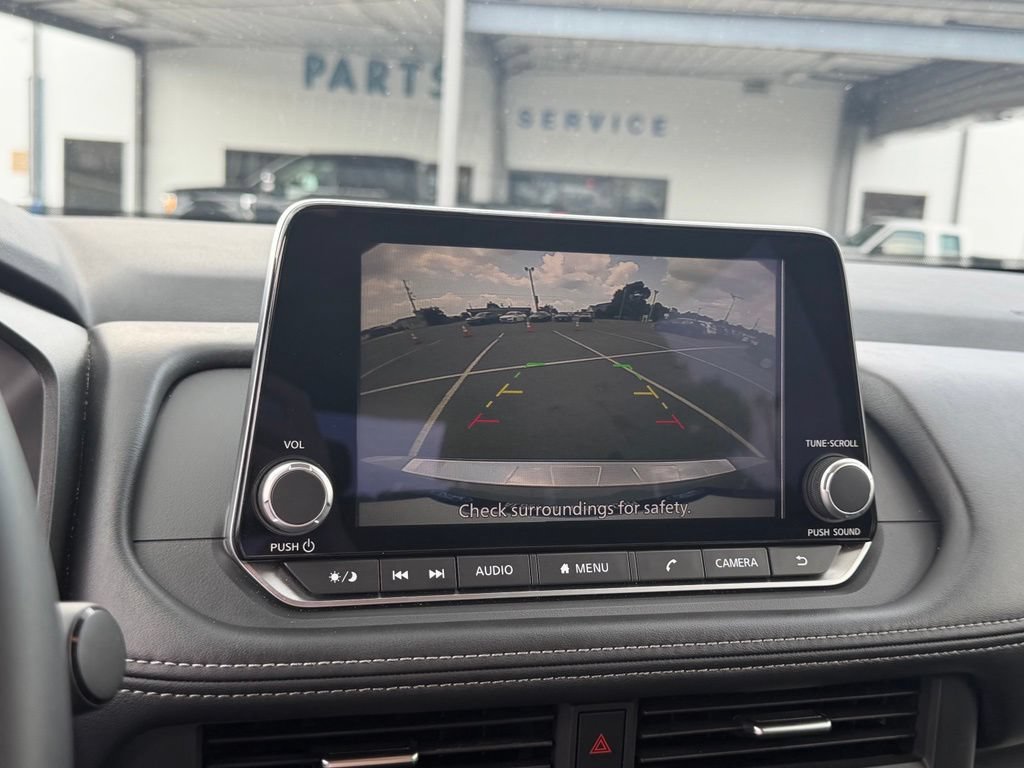 Used 2026 Nissan Rogue SV FWD image 23