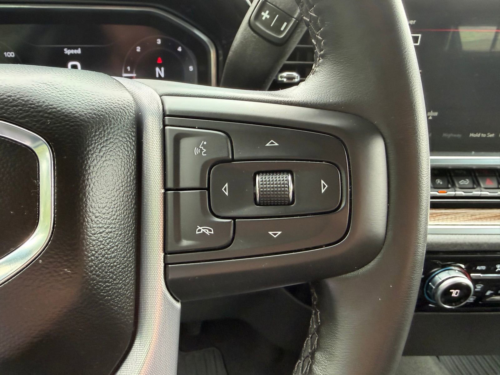 Used 2024 GMC Sierra 1500 Elevation image 21