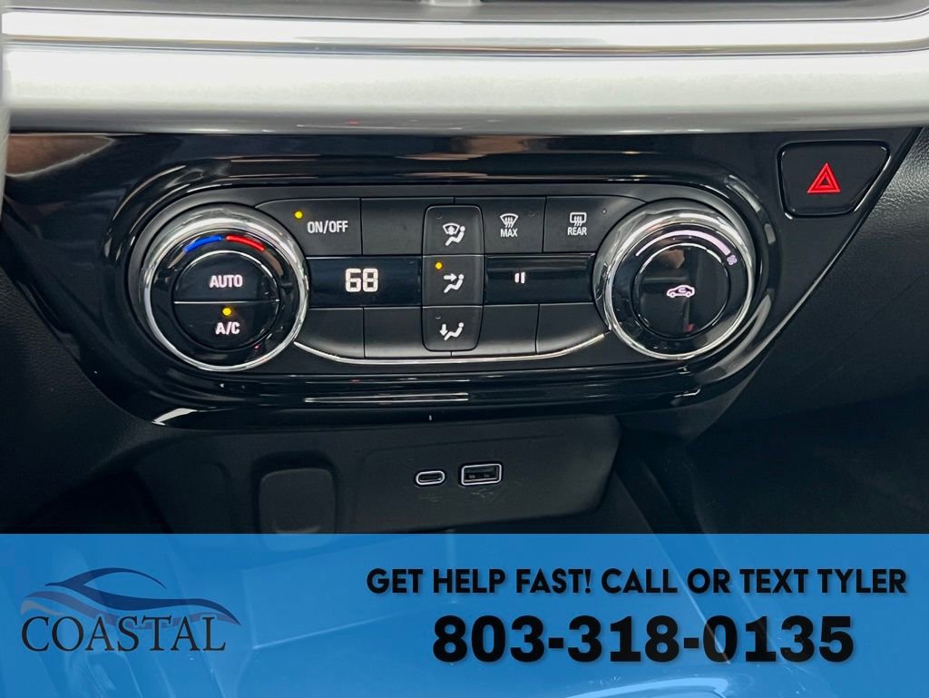 Used 2025 Chevrolet Trax LT image 40