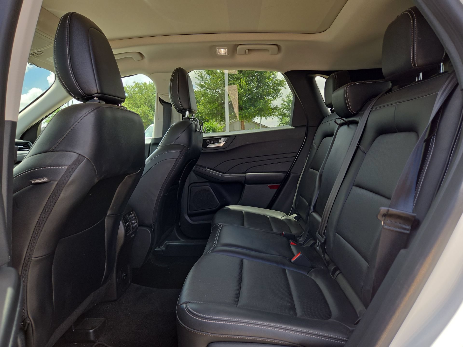 Used 2021 Ford Escape SEL w/ Technology Package AWD/4WD image 13