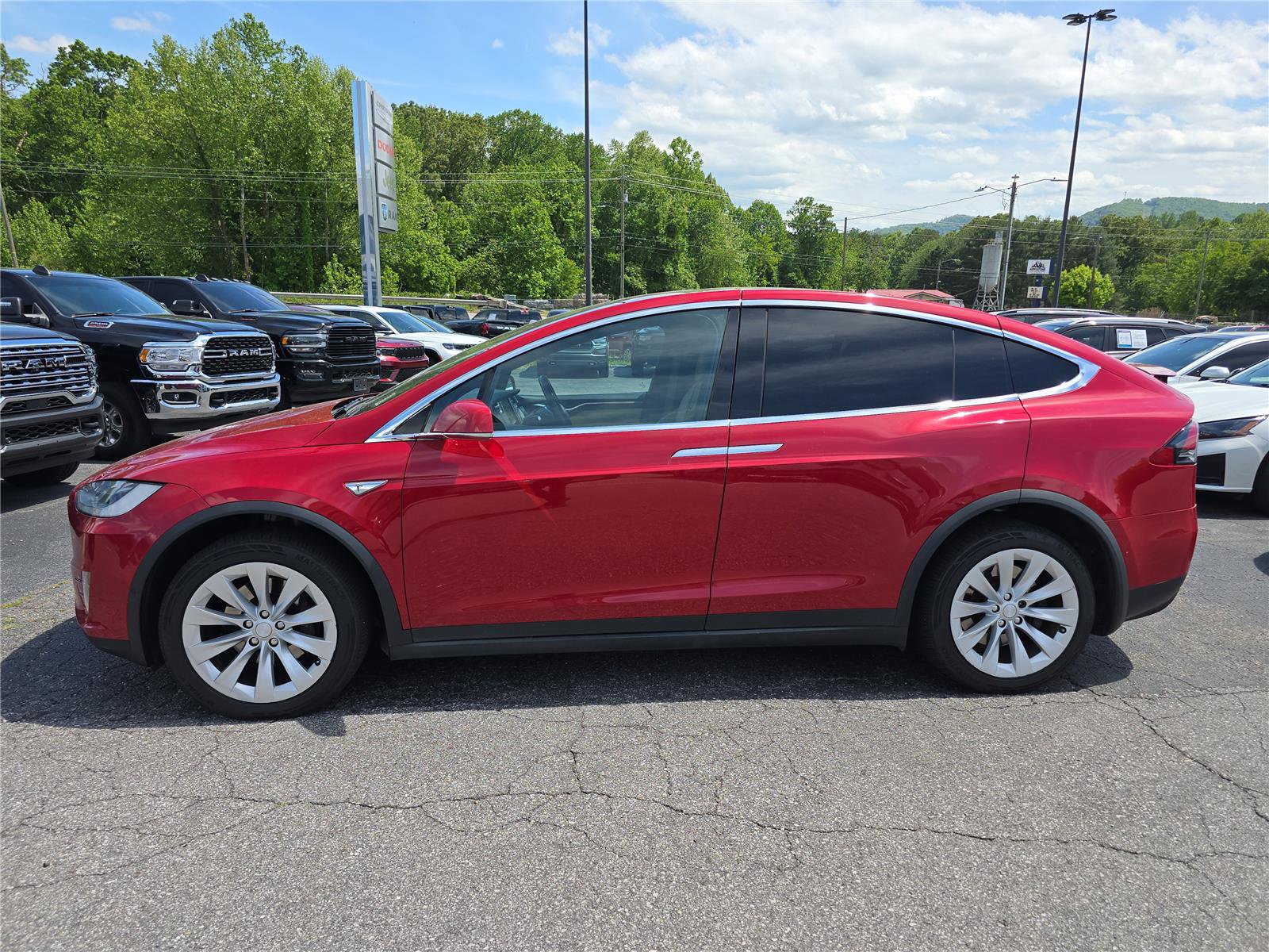 Used 2016 Tesla Model X 75D AWD/4WD image 7