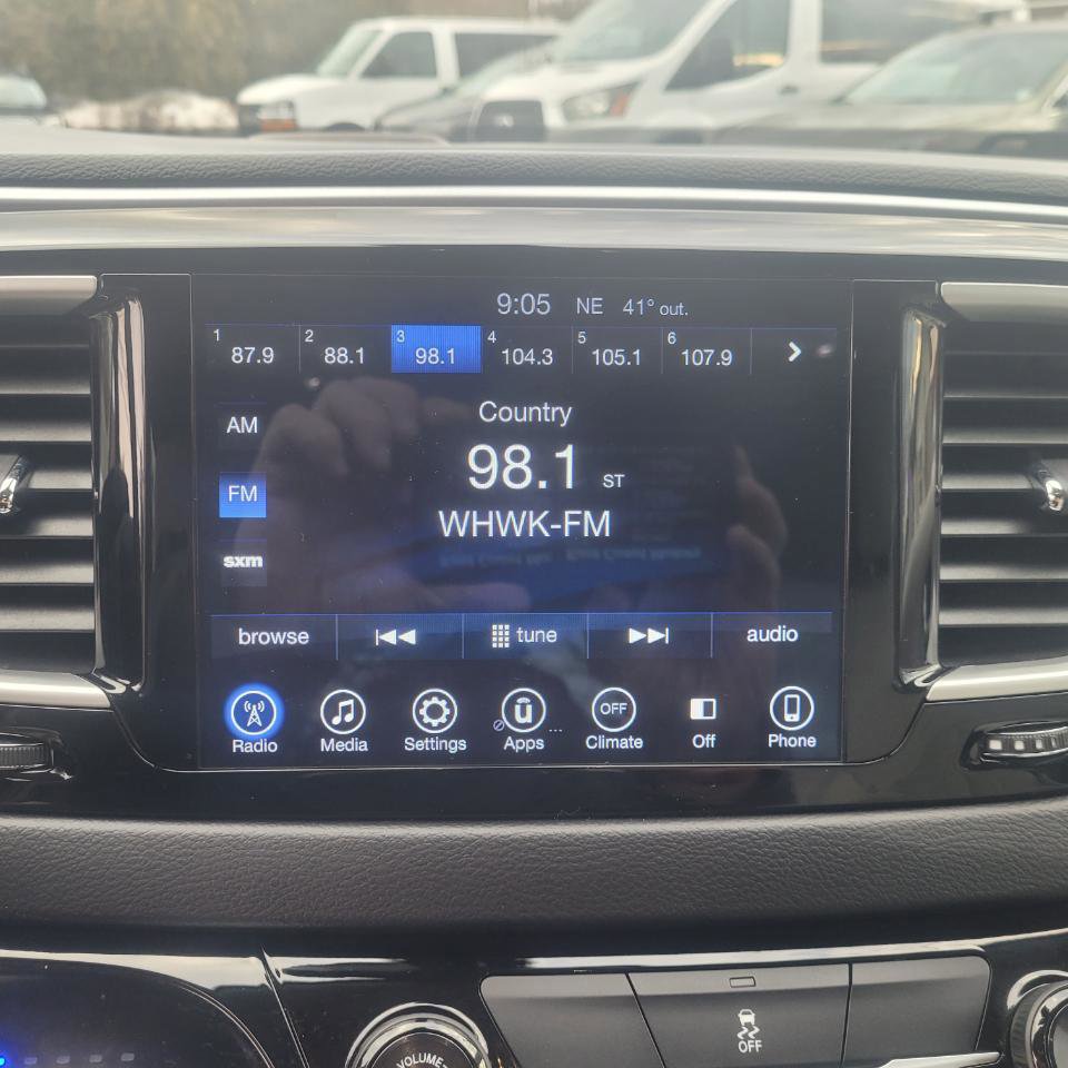 Used 2017 Chrysler Pacifica Touring Plus image 20