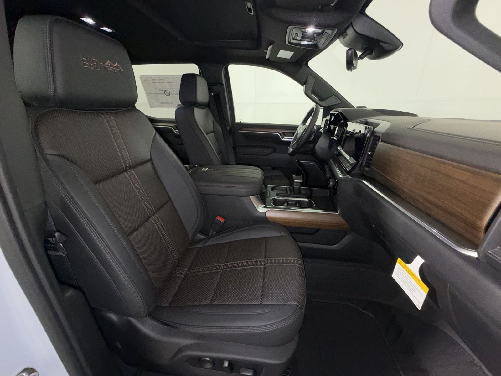 New 2026 Chevrolet Silverado 1500 High Country AWD/4WD image 28