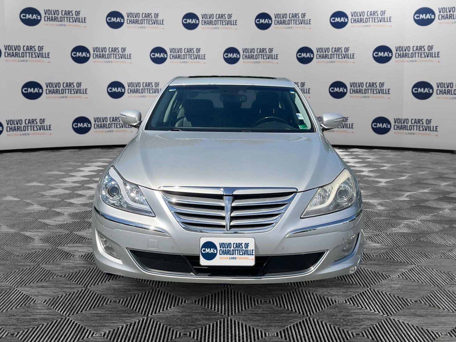 Used 2012 Hyundai Genesis 4.6 RWD image 8