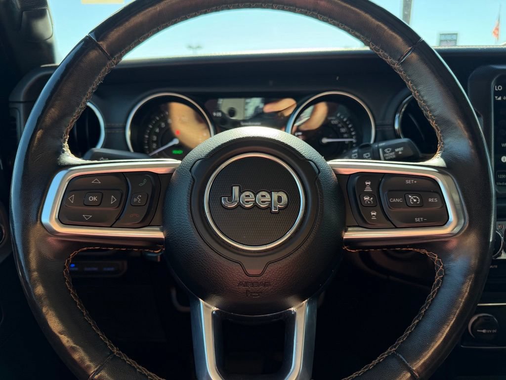 Used 2022 Jeep Wrangler Unlimited Sahara AWD/4WD image 22
