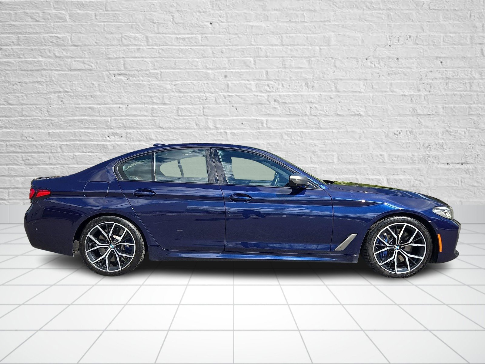 Used 2021 BMW M550i xDrive w/ Dynamic Handling Package AWD/4WD image 7