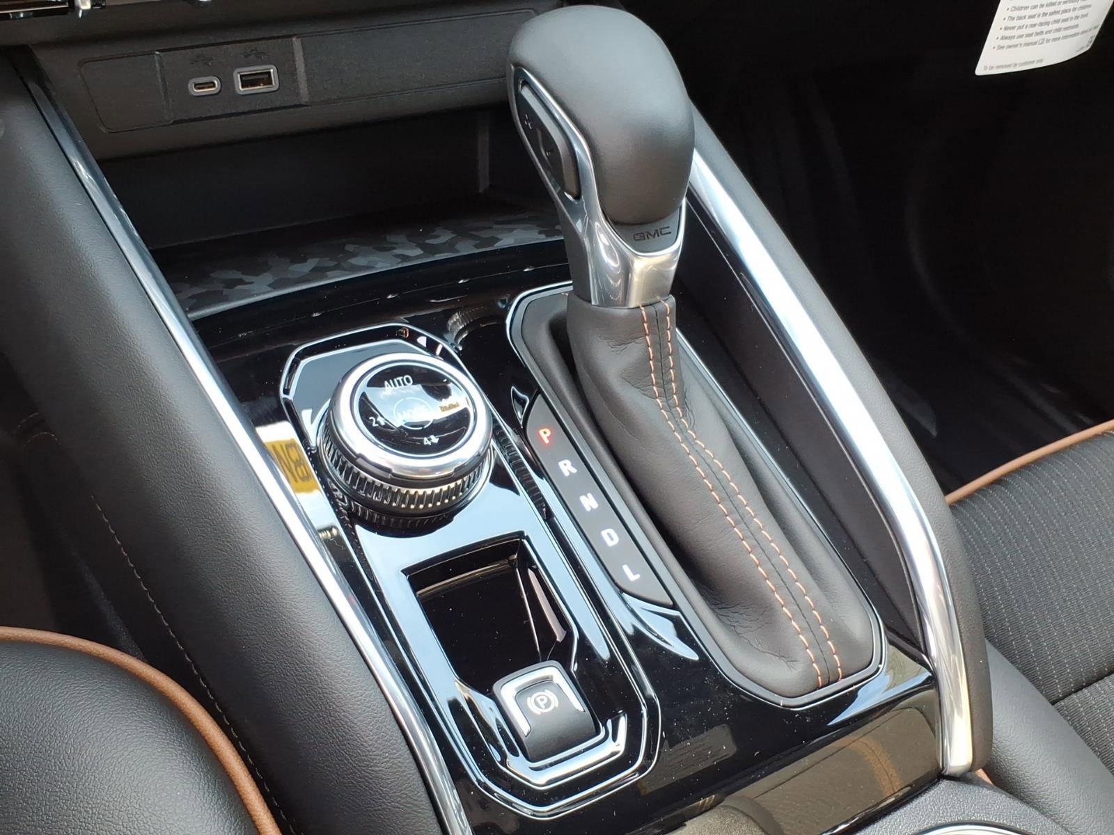 New 2026 GMC Canyon AT4 AWD/4WD image 19
