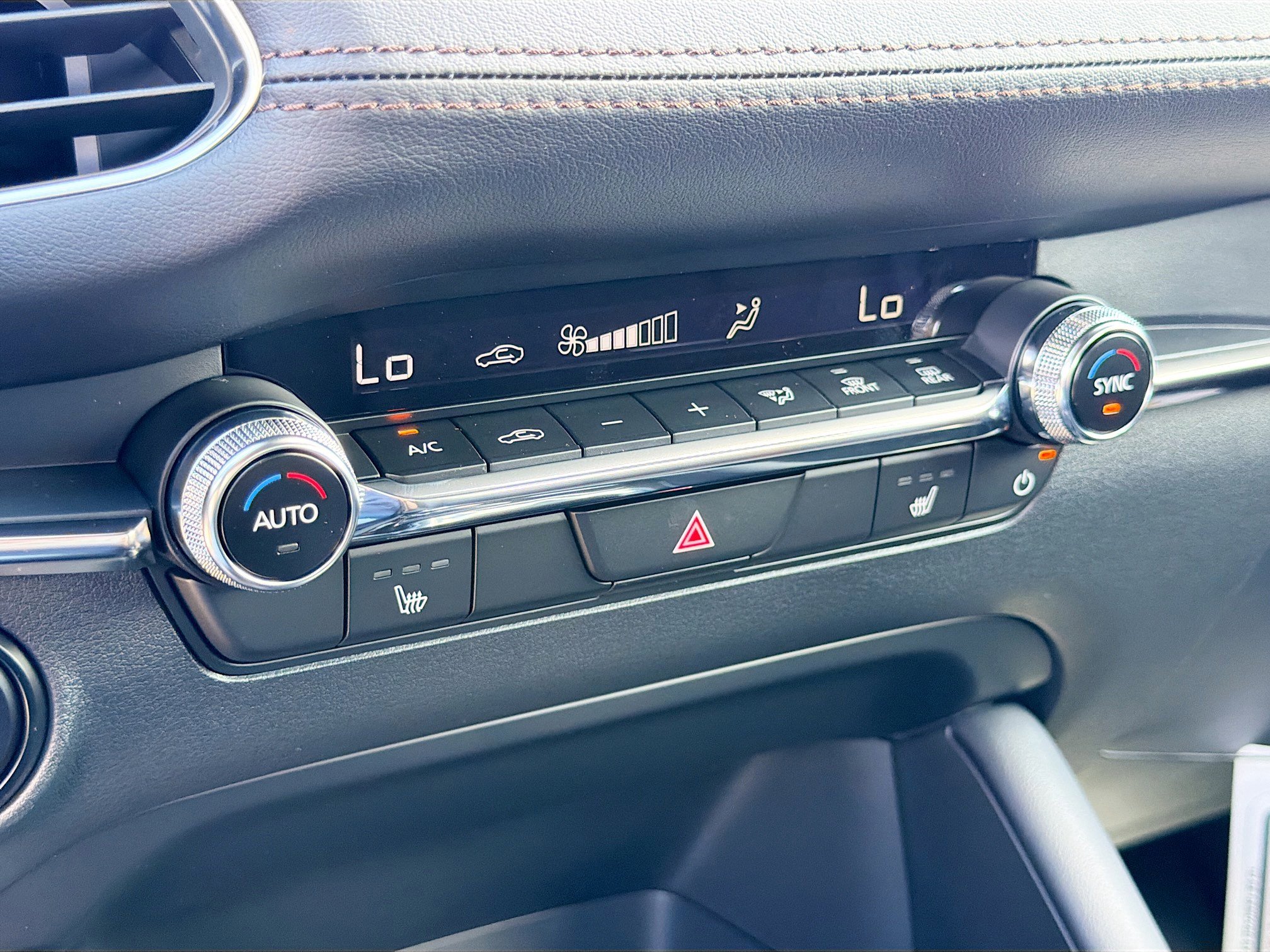 New 2026 MAZDA MAZDA3 2.5 S Hatchback w/ Premium Pkg FWD image 33