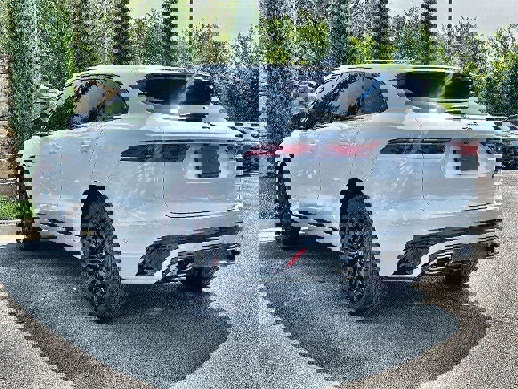 New 2026 Jaguar F-PACE R-Dynamic S image 3