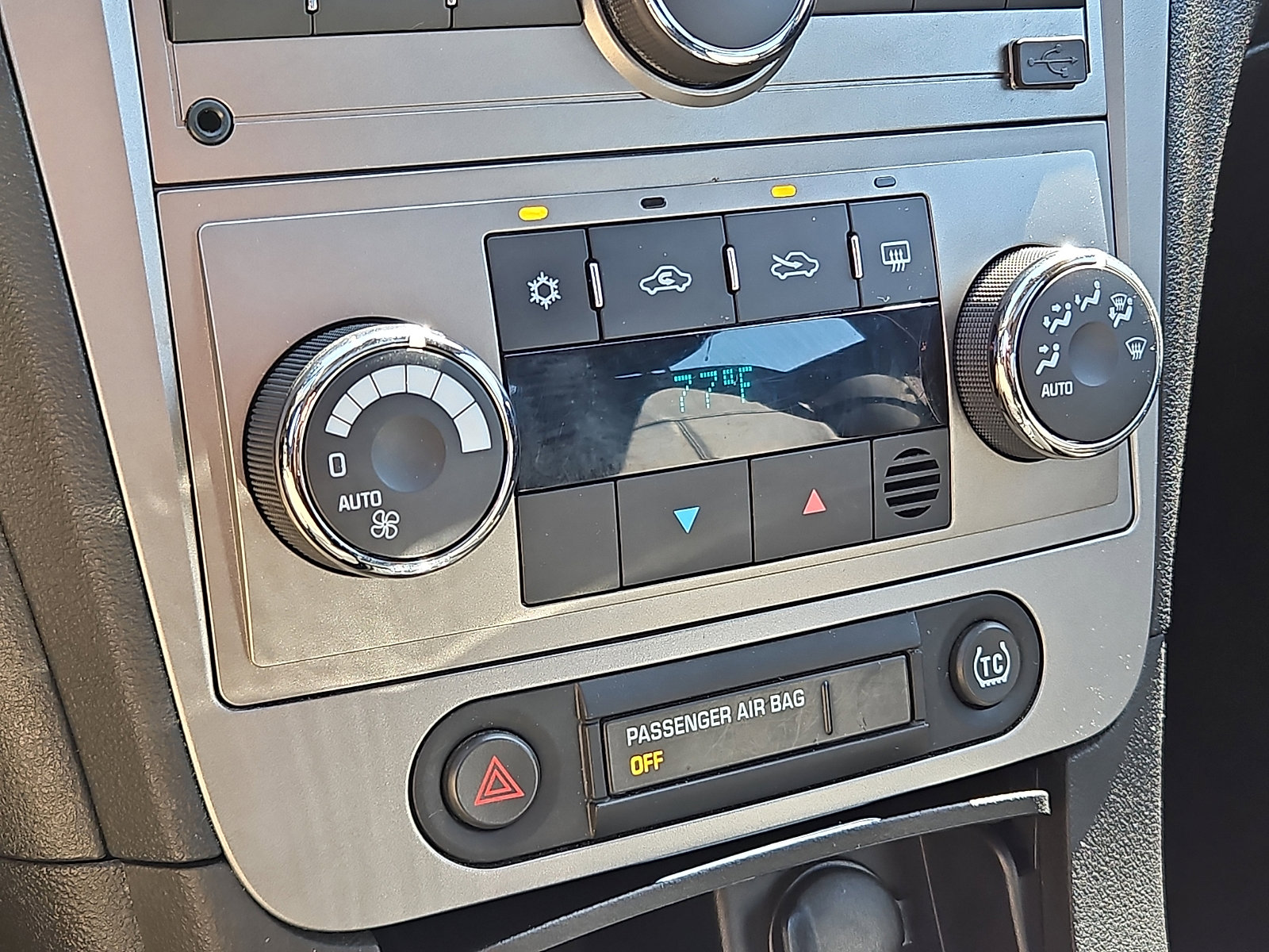 Used 2011 Chevrolet Malibu LTZ w/ HFV6 Engine Package image 16