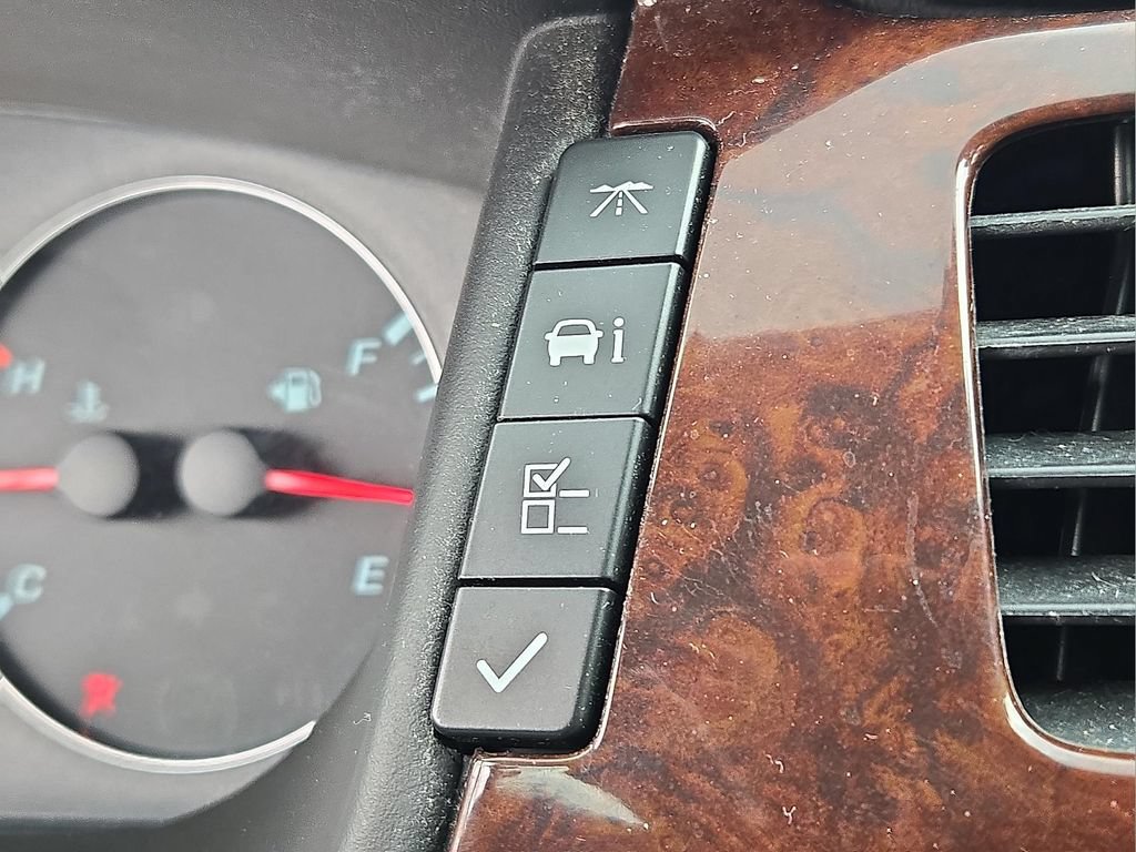 Used 2011 Chevrolet Impala LT FWD image 26