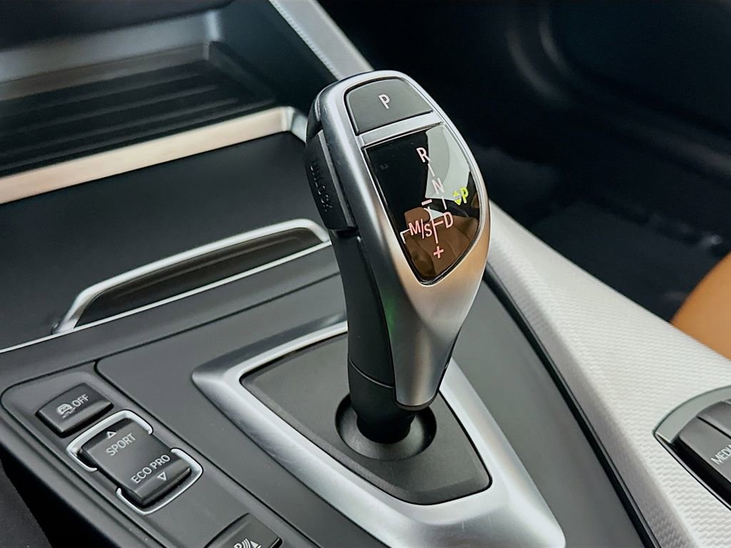 Used 2020 BMW 230i Coupe w/ M Sport Package image 18