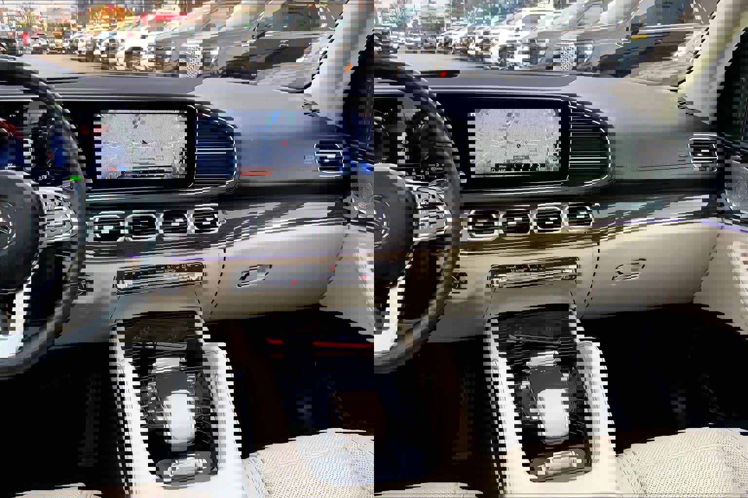 Used 2021 Mercedes-Benz GLS 450 4MATIC image 7