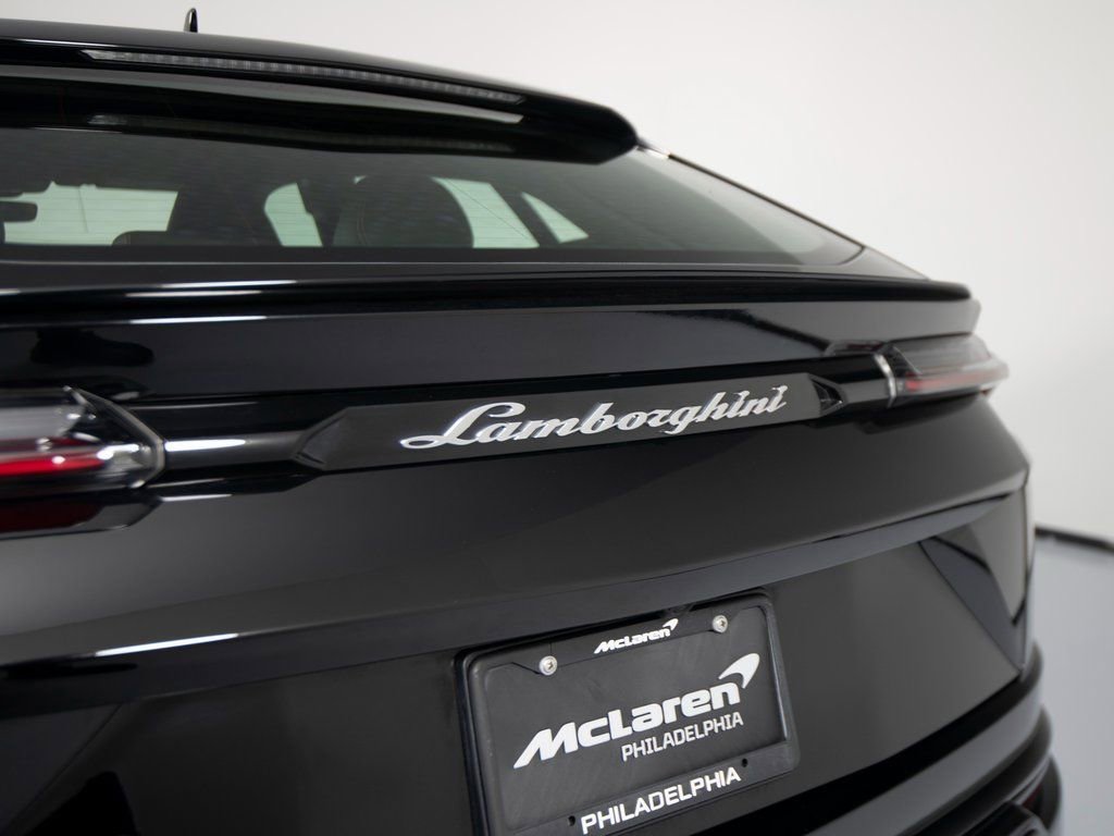 Used 2022 Lamborghini Urus image 38