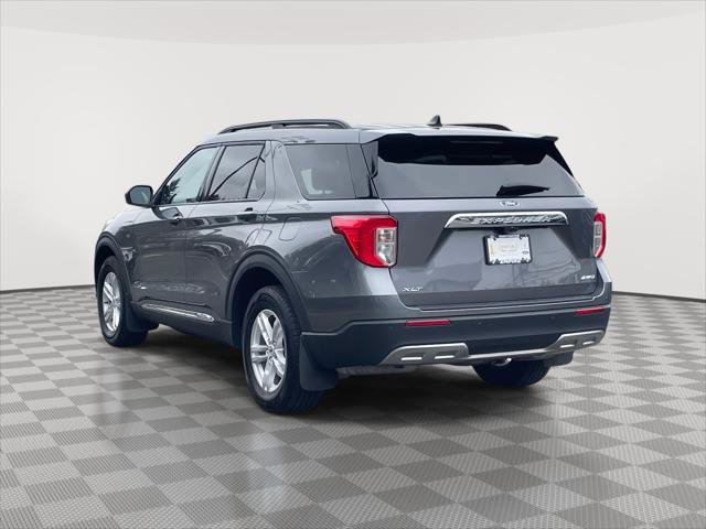 Used 2023 Ford Explorer XLT w/ Equipment Group 202A image 5