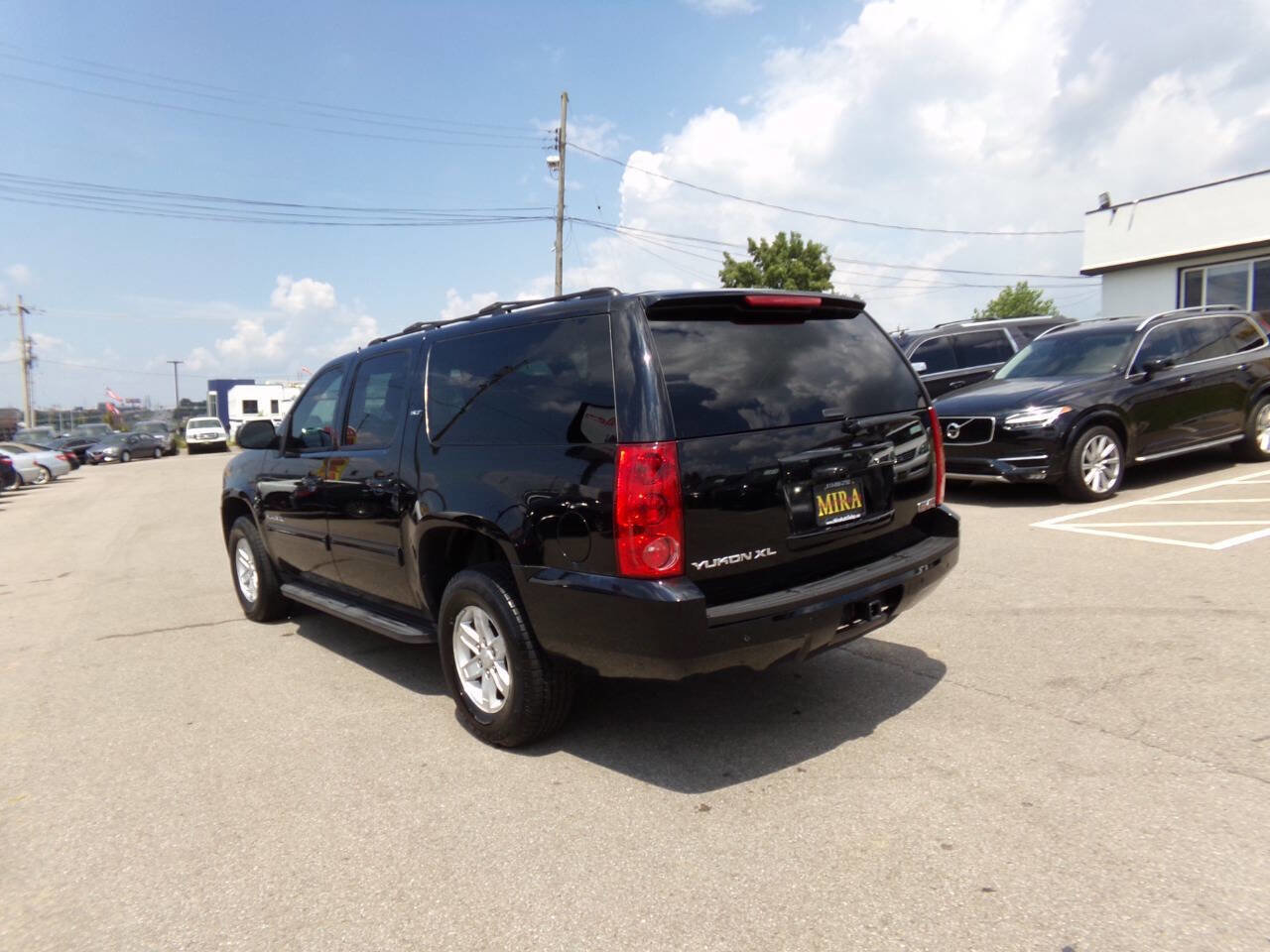 Used 2014 GMC Yukon XL SLT image 9