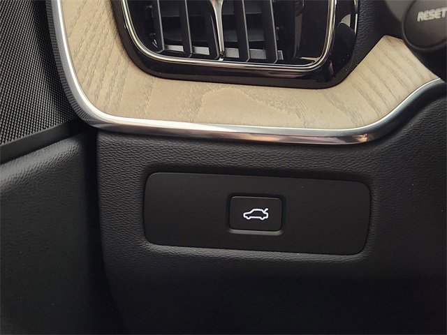 New 2026 Volvo XC60 B5 Core image 22