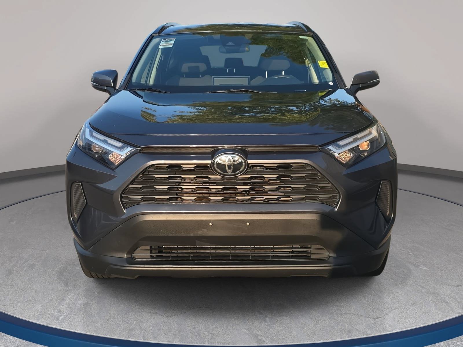 Used 2024 Toyota RAV4 XLE FWD image 2