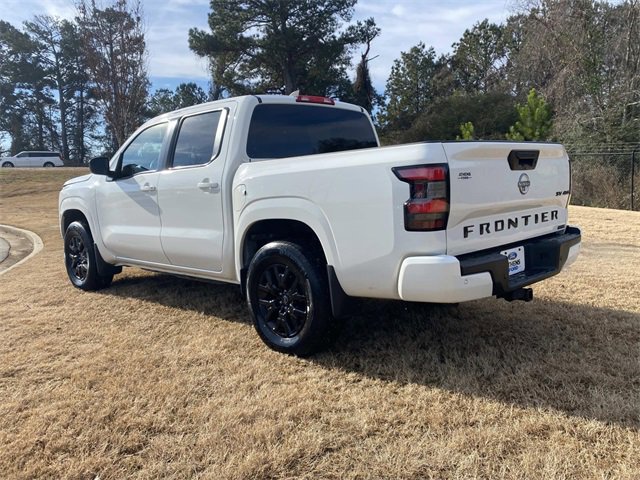 Used 2023 Nissan Frontier SV w/ Midnight Edition Package image 10