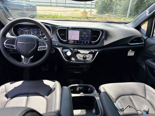 New 2026 Chrysler Pacifica Select FWD image 7