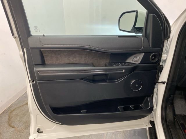 Used 2020 Ford Expedition Limited w/ Equipment Group 302A image 21
