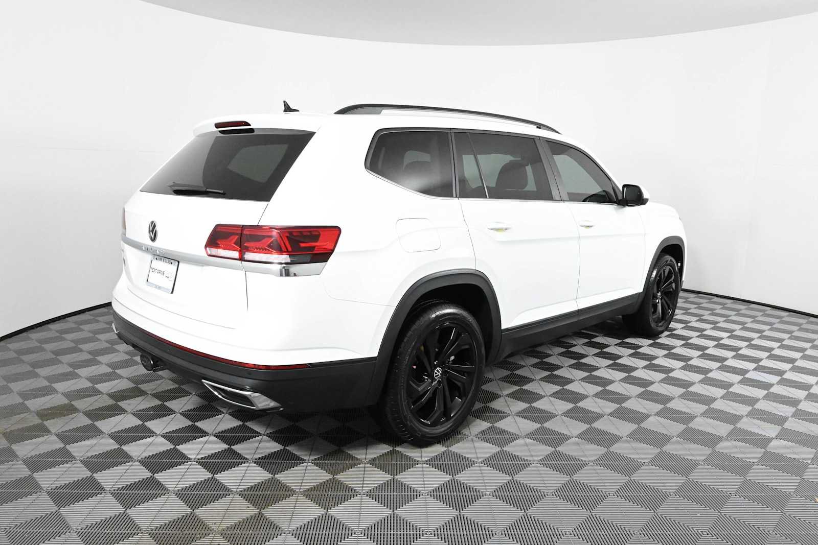 Used 2023 Volkswagen Atlas SE FWD image 6