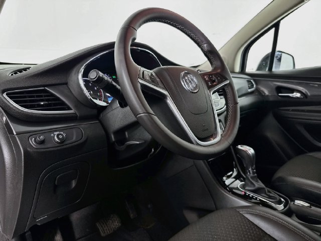 Used 2020 Buick Encore Preferred FWD image 20