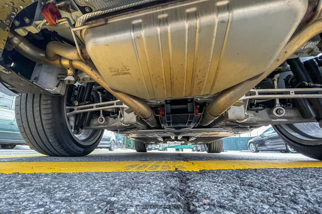 Used 2021 Aston Martin DBX image 78