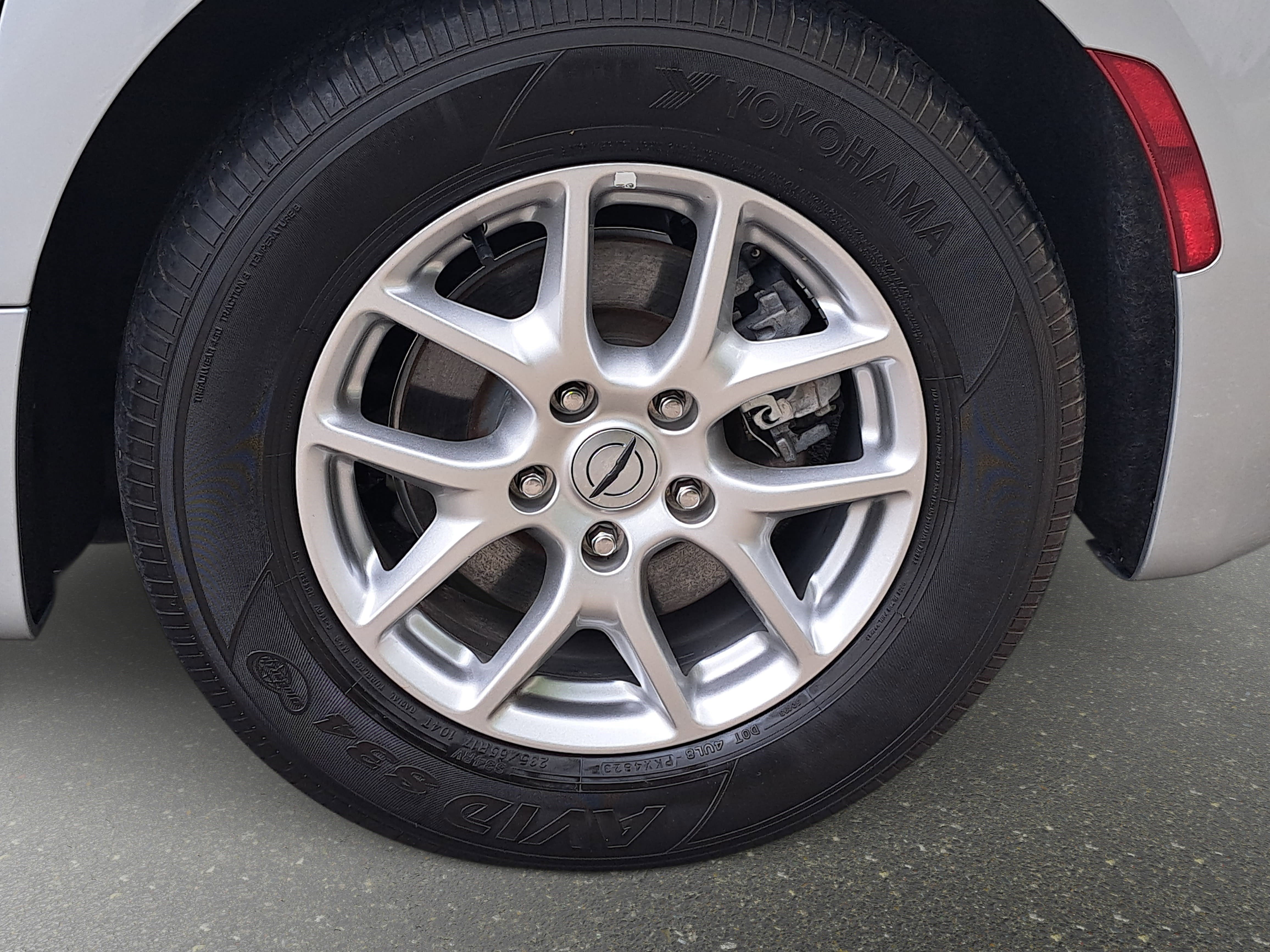 Used 2024 Chrysler Pacifica Touring-L FWD image 33