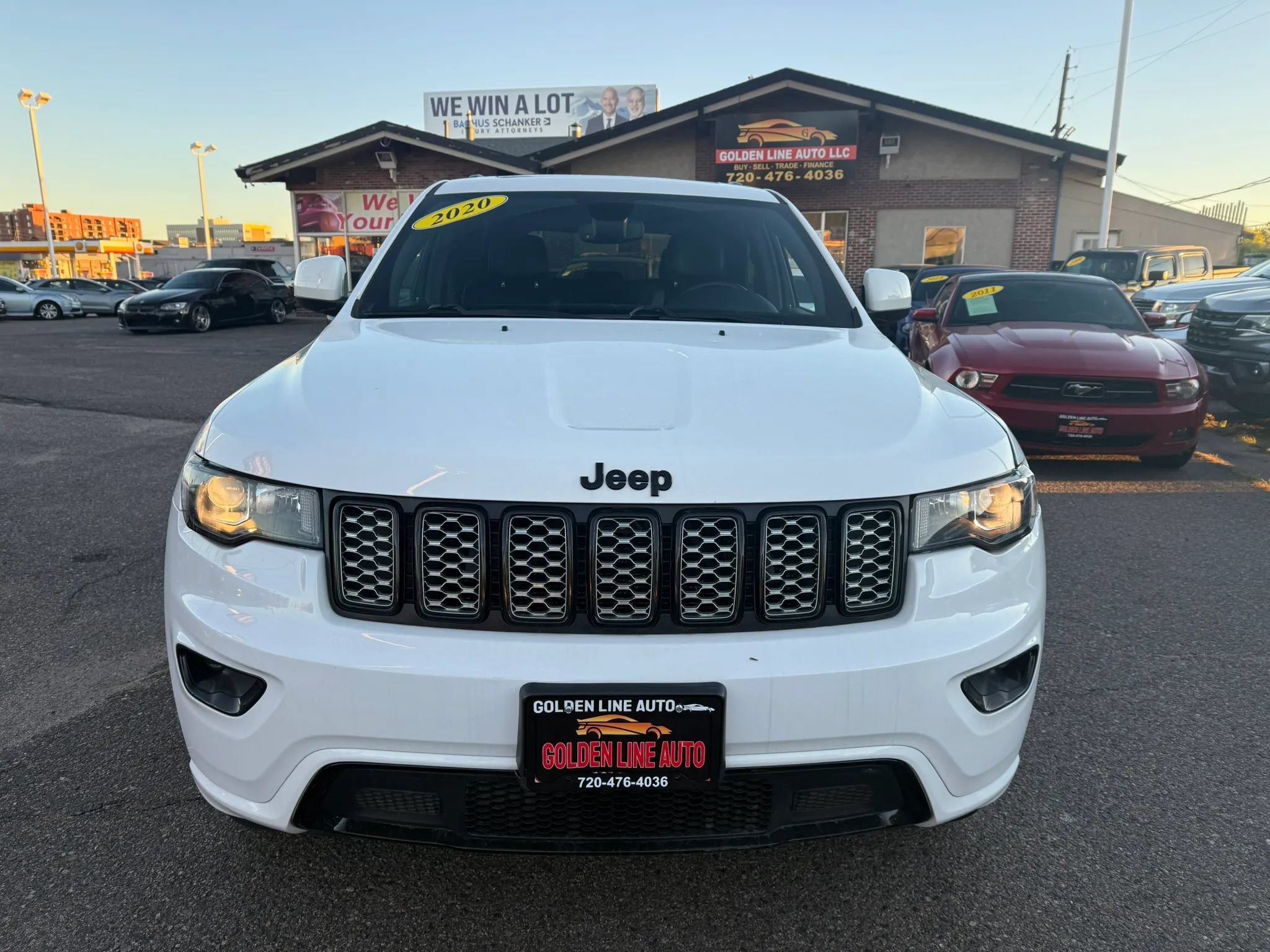 Used 2020 Jeep Grand Cherokee Altitude AWD/4WD image 3