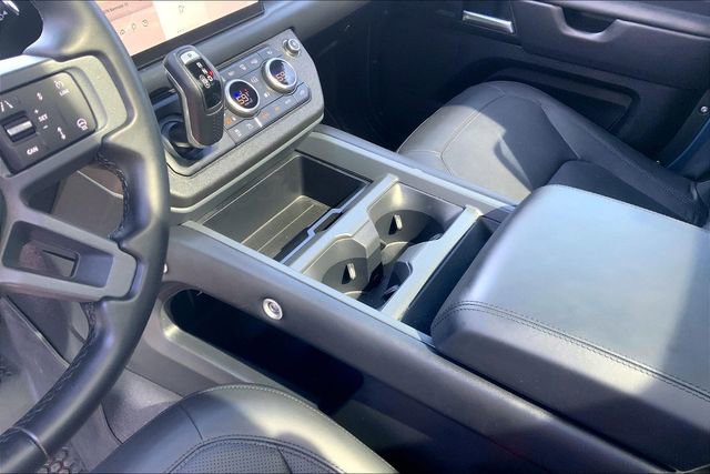 Used 2025 Land Rover Defender 110 X-Dynamic SE image 25