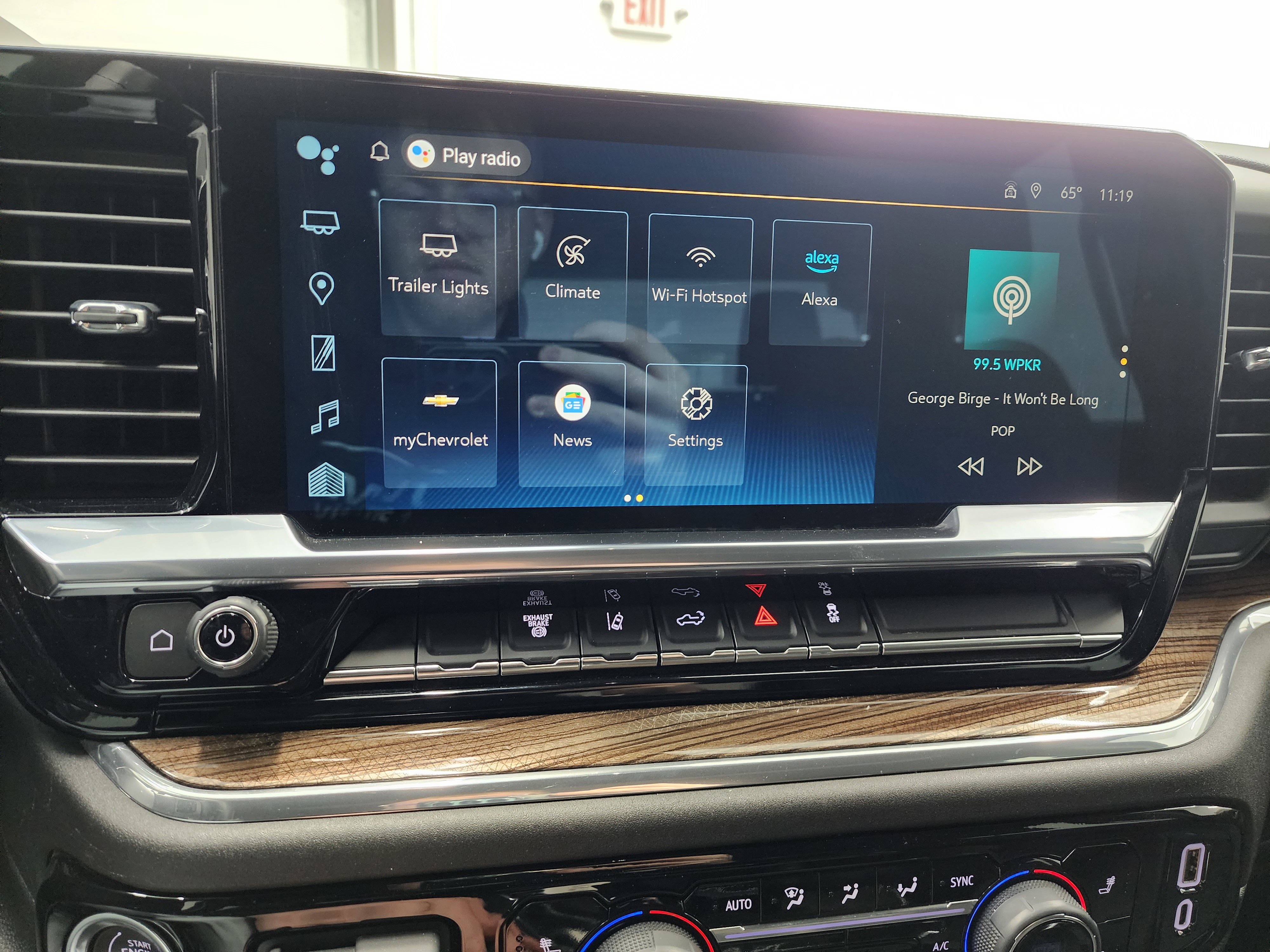 Used 2024 Chevrolet Silverado 3500 LT w/ Convenience Package image 50