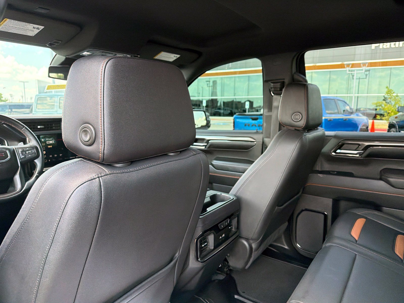 Used 2023 GMC Sierra 1500 AT4 w/ AT4 Premium Package AWD/4WD image 17