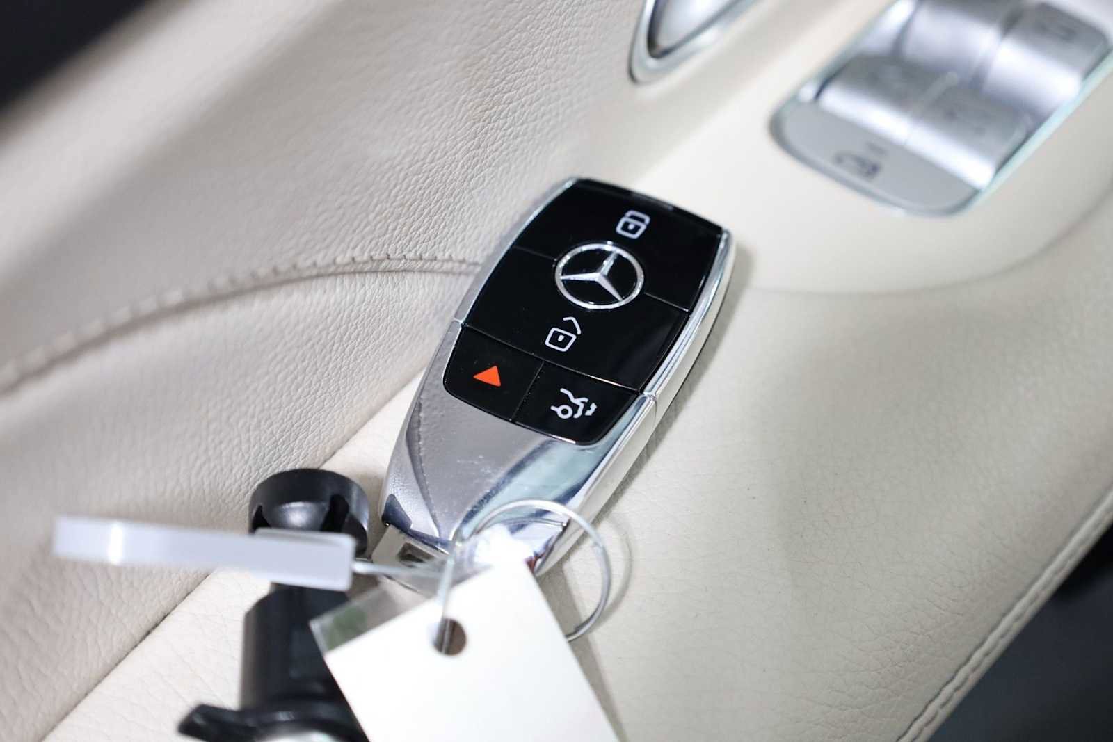 Used 2022 Mercedes-Benz GLS 450 4MATIC image 39