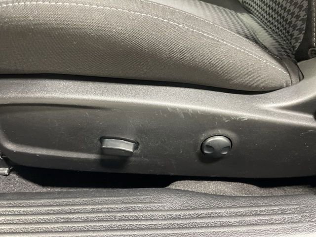 Used 2023 Dodge Challenger R/T w/ Blacktop Package image 12