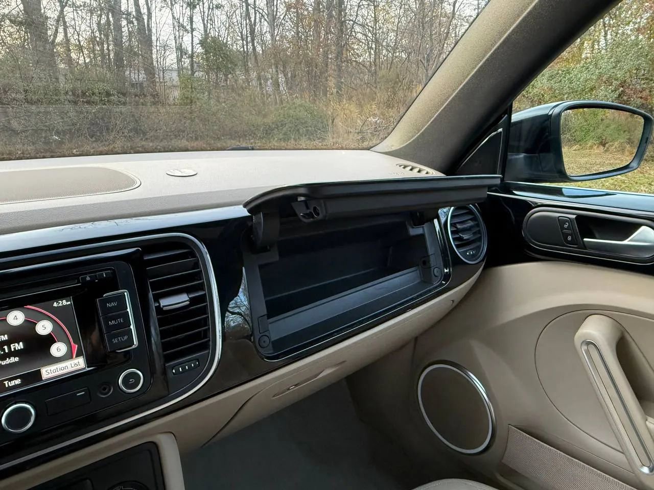 Used 2013 Volkswagen Beetle 2.5 image 55