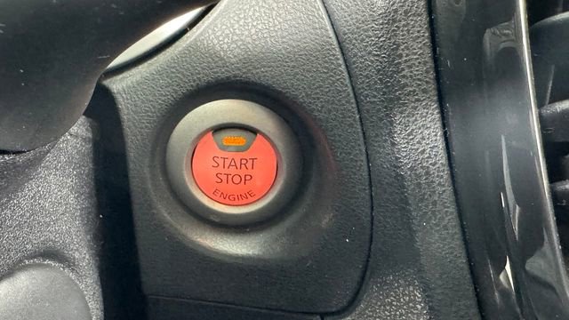 Used 2011 Nissan Juke SV FWD image 23