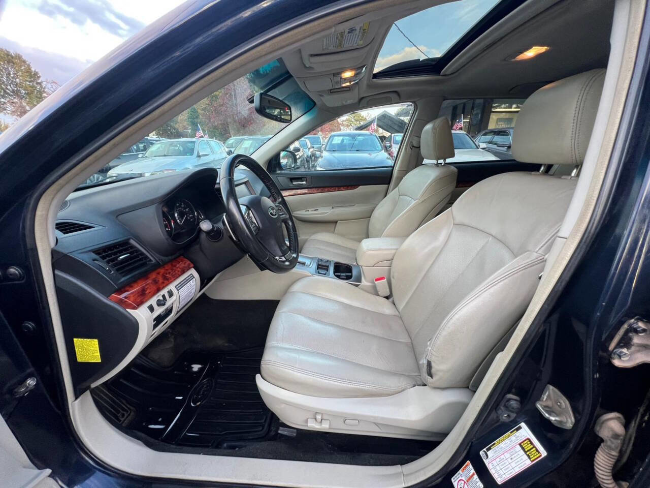 Used 2012 Subaru Outback 2.5i Limited image 9