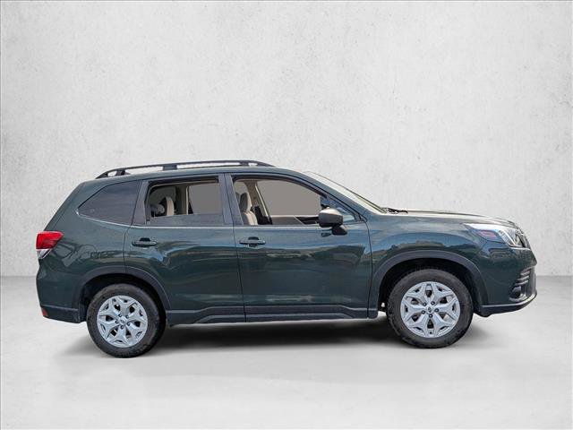 Used 2023 Subaru Forester AWD/4WD image 5