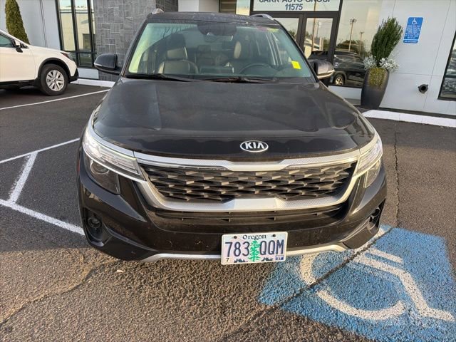 Used 2021 Kia Seltos EX AWD/4WD image 2