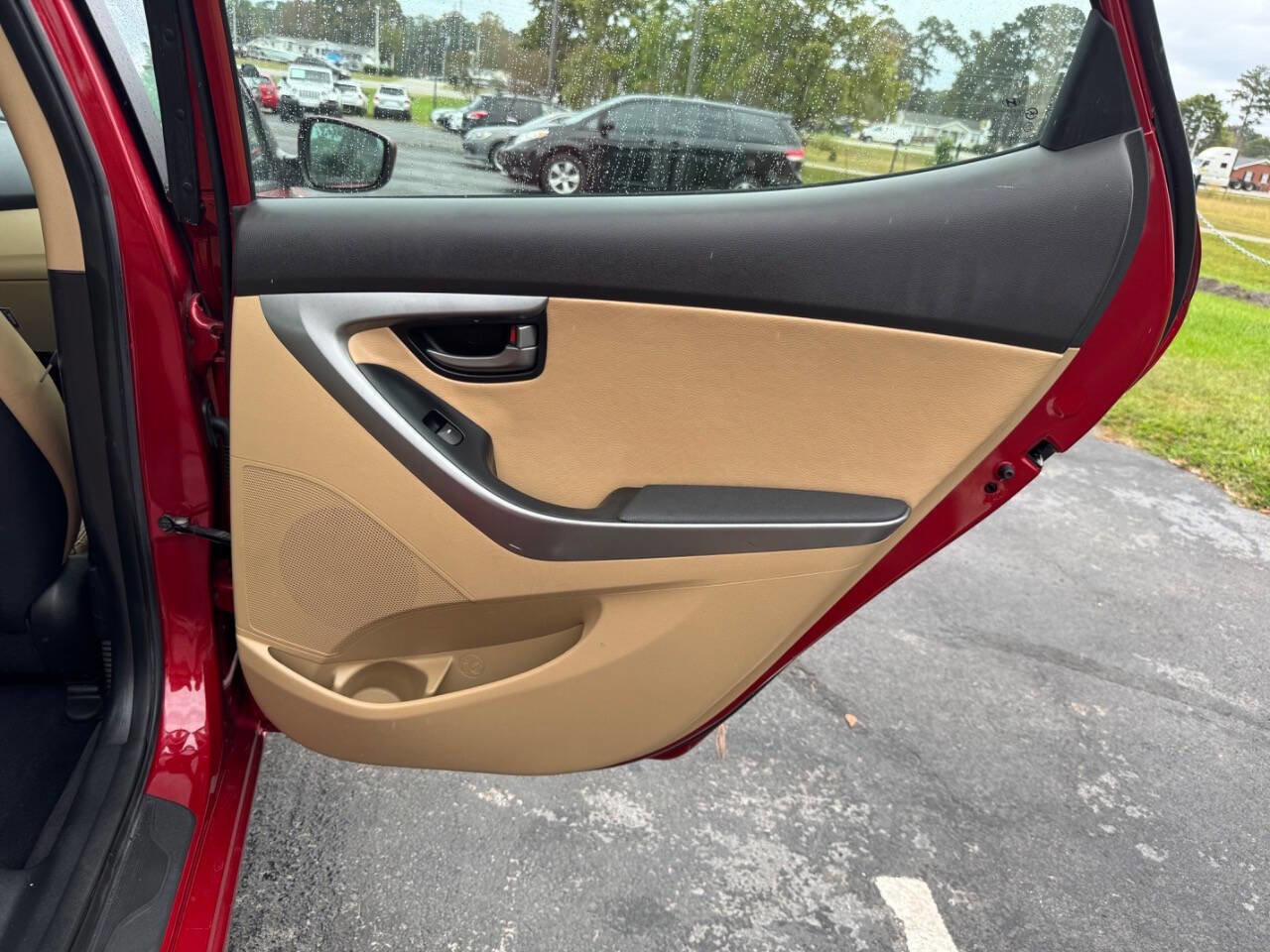 Used 2013 Hyundai Elantra GLS w/ Preferred Pkg image 18