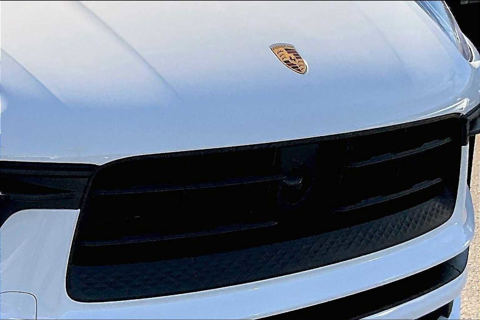 Used 2023 Porsche Macan image 33